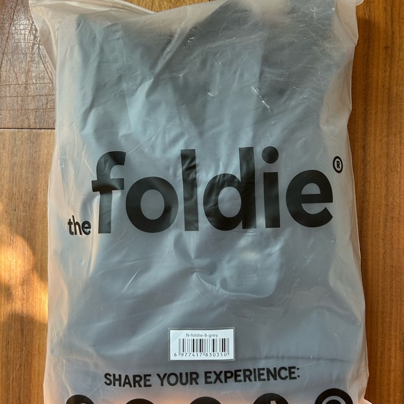 NWT! Foldie Travel Bag Gray 40L - Picture 2 of 7